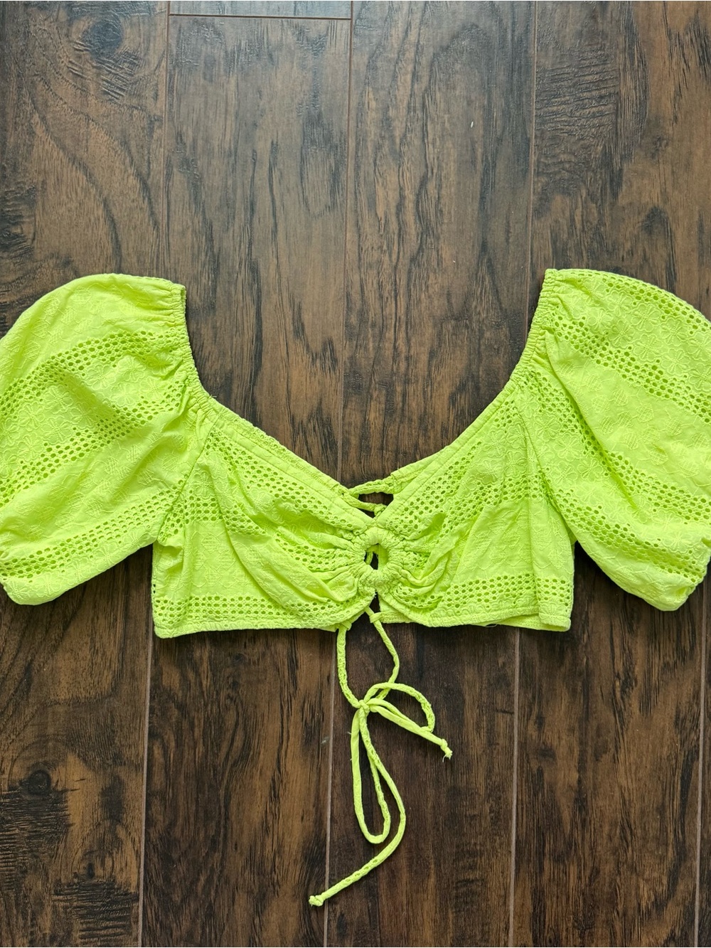 Wild Fable Puff Sleeve Eyelet Keyhole Tie-Front Crop Top Lime Green Size Large